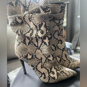 Snakeskin Patterned Women's Boots